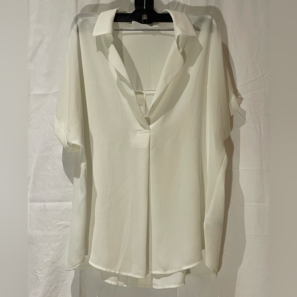 All In Favour white collared blouse with button detailing on back (size M)